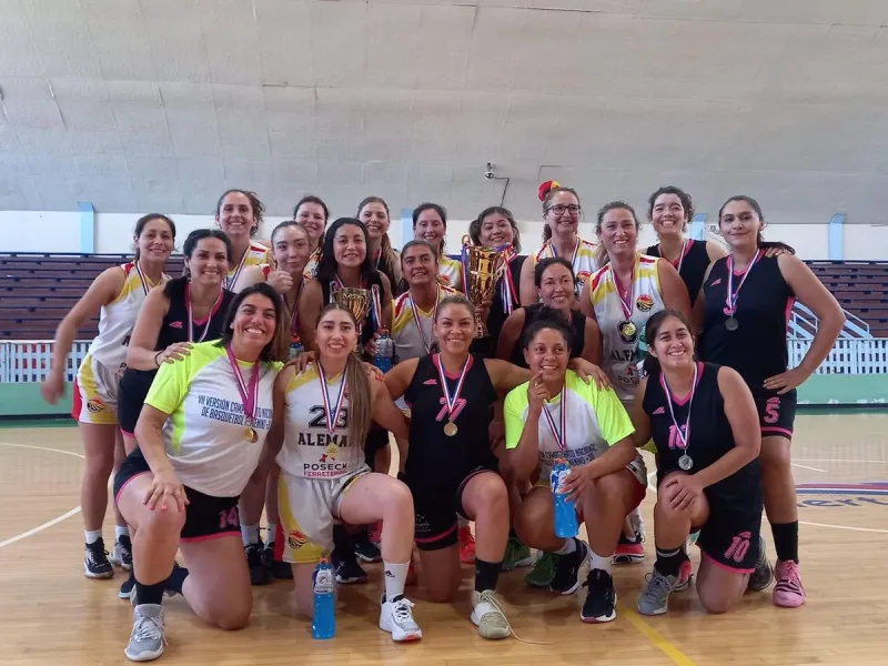Alemán Puerto Varas se coronó campeón en el Nacional de Básquetbol Femenino +30