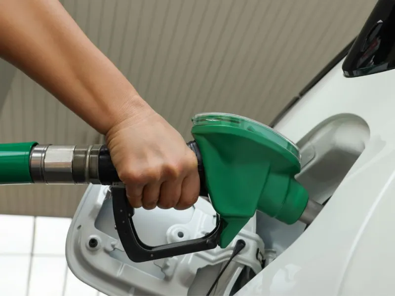 Alza en los combustibles: ¿qué significa y cómo impacta la economía?