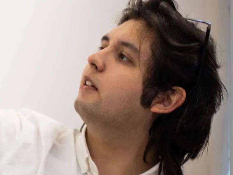 Artista local Javier G. Peranchuay presentará exposición “Sobremesa” en Biblioteca Paul Harris