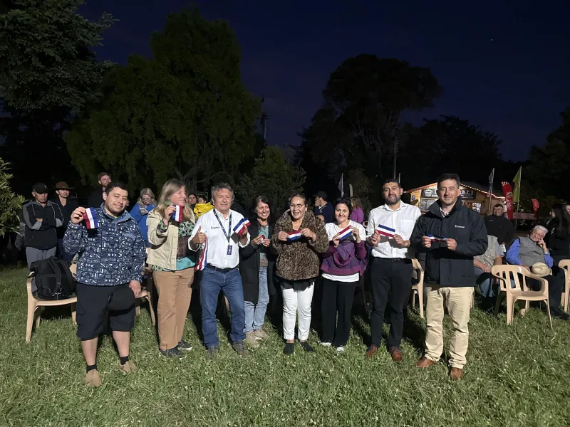 “Barrios con Energía” de Saesa inaugura iluminación de plaza en Quilanto de Frutillar