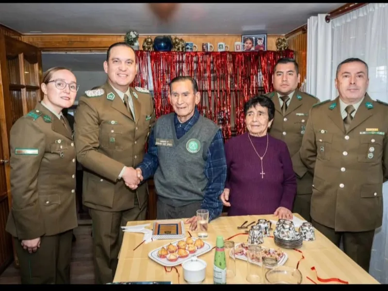 Carabineros de Puerto Varas celebró cumpleaños 97 de Sargento Primero (R) Bernardino Gómez Espinoza