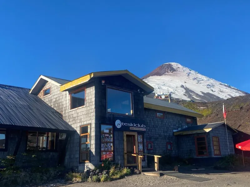 Cierre temporal de ascenso al Volcán Osorno no afecta a los centros de Montaña Volcán Osorno y Teski