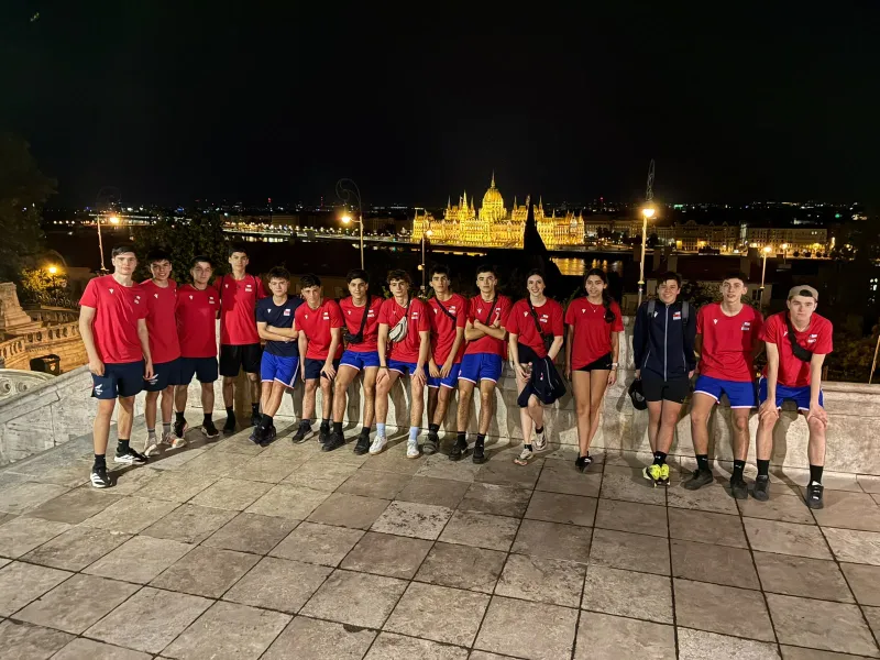 Colegio Puerto Varas representó a Chile con destacados logros en el Campeonato mundial escolar 76º FISEC GAMES en Hungría