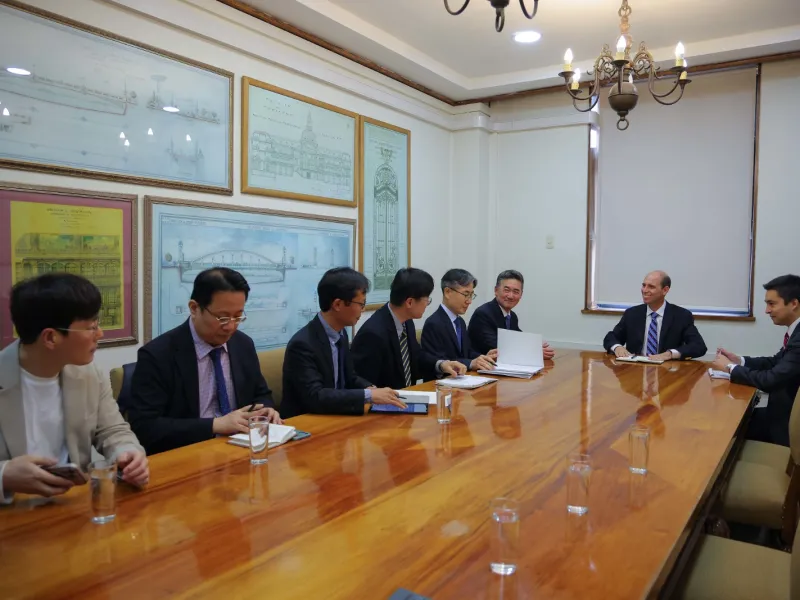 Consorcio Puente Chacao pide reprogramación de pagos en reunión con Ministro Arrau