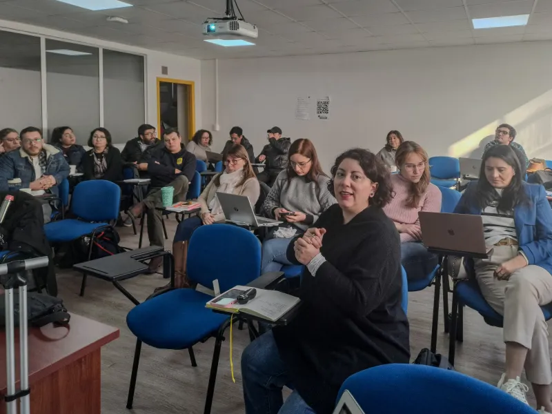 Docentes y profesionales de Los Lagos se capacitan en economía circular para impulsar la sostenibilidad regional