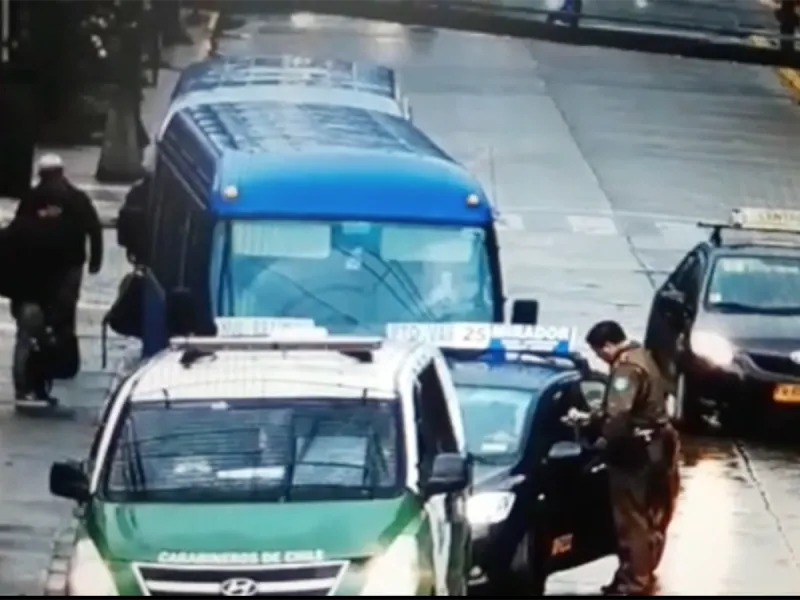 Dos carabineros de la Primera Comisaría de Puerto Varas detenidos en Fiscalía Militar por falsear información que llevó a la detención de ex uniformado