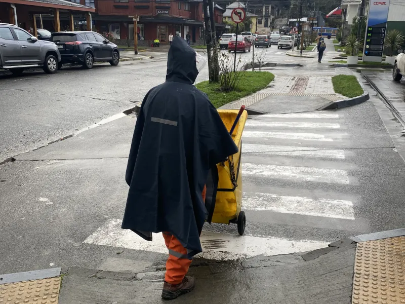 En agosto comienza a operar el nuevo servicio Aseo Integral de Puerto Varas que otorga continuidad laboral de un 100% a quienes realizan esta labor