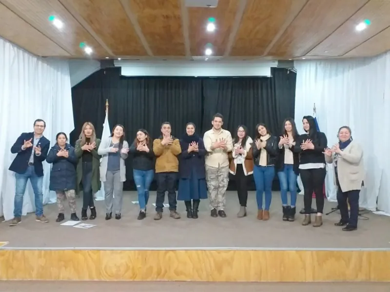 Estudiantes de Santo Tomás participaron en taller de lengua de señas