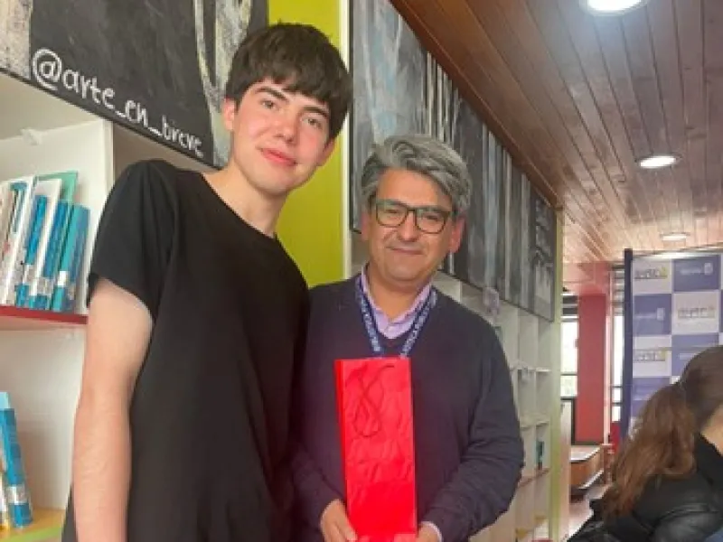 Estudiantes UACh de Pedagogía en Educación Básica gestionaron lazos de colaboración con Biblioteca Paul Harris de Puerto Varas