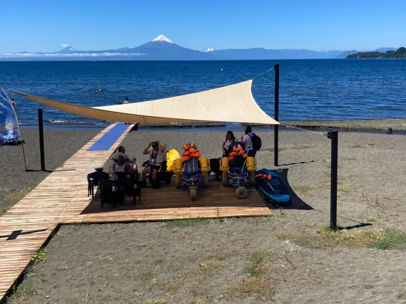 Inauguran infraestructura inclusiva de estándar universal para el acceso al Lago Llanquihue en Frutillar