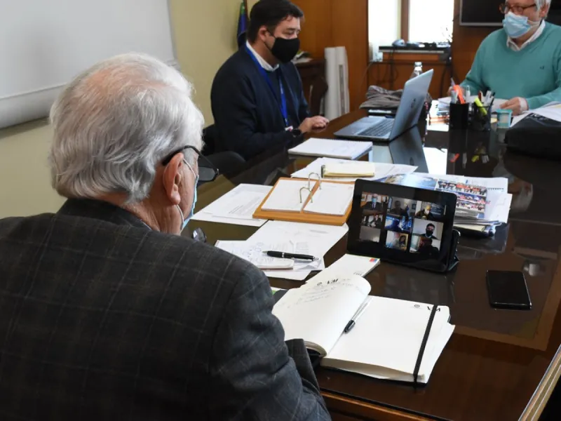 Intendente anunció que distribución de cajas de alimento comenzará este miércoles en la región de Los Lagos