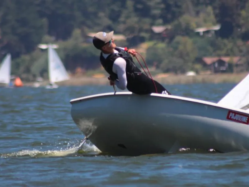 Mateo Hurtado: Joven promesa de la vela chilena que competirá en el Sudamericano de la categoría ILCA 6