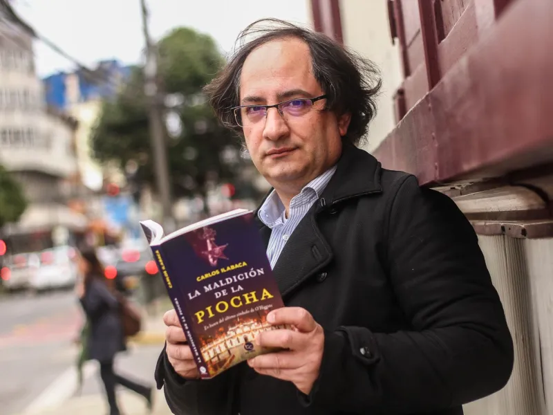 Periodista Carlos Ilabaca conversará sobre su nueva novela “La Maldición de la Piocha” este sábado en Librería MacKay en Puerto Varas