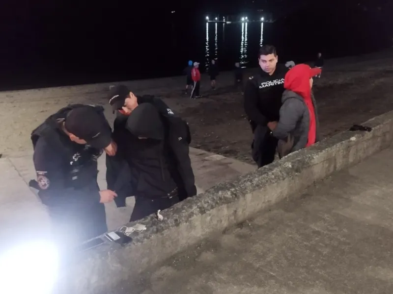 Policía Marítima de la Capitanía de Puerto de Puerto Varas detuvo a dos personas por porte de armas