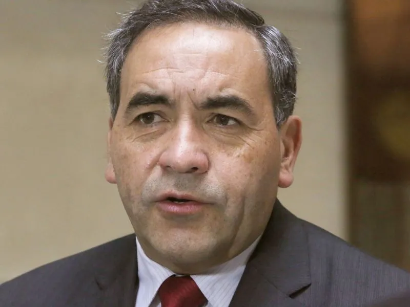 Senador Espinoza llama al Servel a corregir Asignación de Locales de Votación