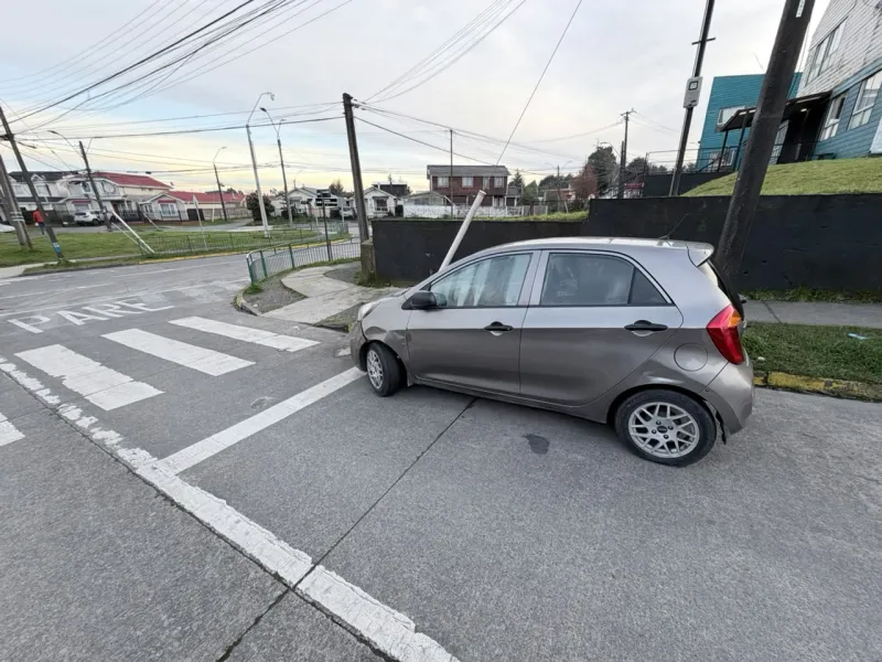 Vecinos de El Mirador acusan reiterados problemas por vehículos mal estacionados