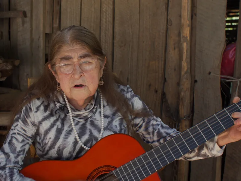 “Yo no canto por cantar”: sensible documental sobre premiada cantora campesina llega a Casa Cine