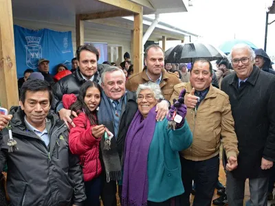 135 familias de Alta Esperanza 1 recibieron las llaves de su casa