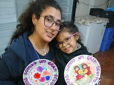 2.000 hogares de todo Chile participan en campaña artística que promueve la conversación familiar como clave para el desarrollo infantil