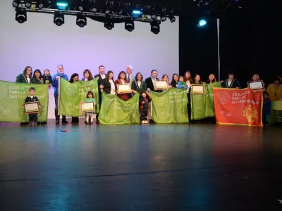 52 establecimientos educacionales de las provincias de Llanquihue y Palena recibieron su certificación ambiental 