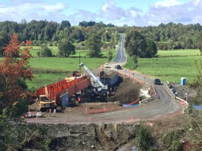 A mediados de enero estaría terminado “Puente El Negro” del camino Las Lomas al Aeropuerto
