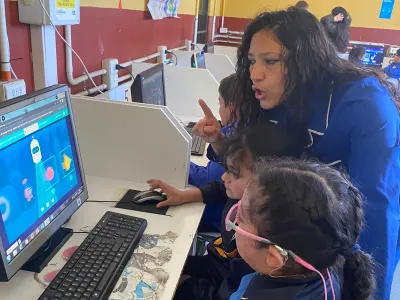 Abren cupos para programa de formación docente gratuito en Ciencias de la Computación