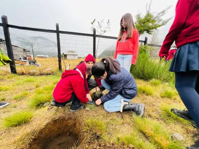 Alumnos de Escuelas Rurales aprenden sobre la Reserva Nacional de Futaleufú