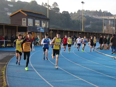 Atletas de Colegios Puertovarinos tuvieron destacada participación en "Campeonato de Atletismo Jorge Vives 2022"