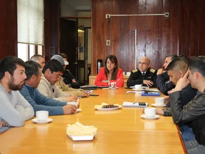 Autoridades comprometen mayor fiscalización para frenar la pesca ilegal de la Merluza