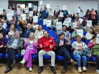 Bienes Nacionales entrega 100 títulos de dominio a familias de las provincias de Llanquihue y Palena