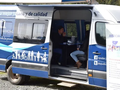 “Bus de la Justicia” atendió consultas de las comunidades de Lenca, Frutillar y Cañitas