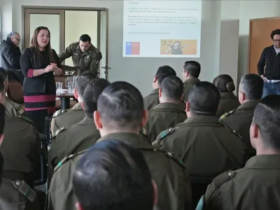 Capacitan a funcionarios de Carabineros para la atención de víctimas de violencia intrafamiliar