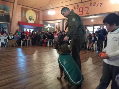 Carabineros de Loncotoro celebró el Día del Niño con menores de dicha localidad