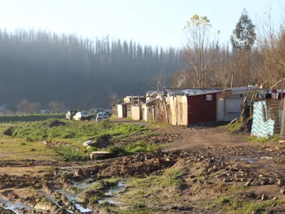 Catastro Nacional de Campamentos 2024-2025 de TECHO-Chile en Los Lagos: En Puerto Varas se duplicó la cantidad de familias viviendo en Campamento