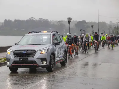 Ciclistas de Puerto Montt y Santiago ganan el Giro del Lago Trek Subaru 2022