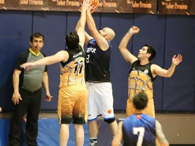 Club Puerto Basket es líder invicto en Campeonato Copa Aniversario 2018