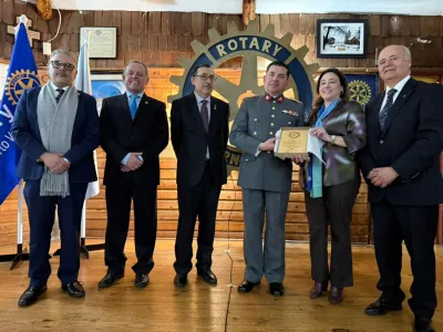 Clubes Rotarios de Puerto Varas y Puerto Montt rindieron homenaje a las Glorias del Ejército de Chile