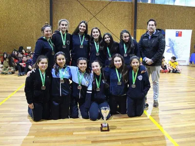 Colegio Felmer Niklitschek de Puerto Varas en damas representará a la Región de Los Lagos en la final nacional de Los Juegos Deportivos Escolares