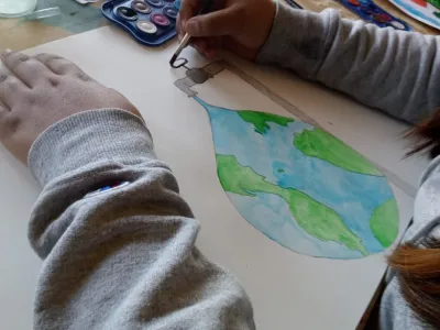 Con alta participación de residencias de niñas, niños y adolescentes se cierra Concurso de Pintura Agua