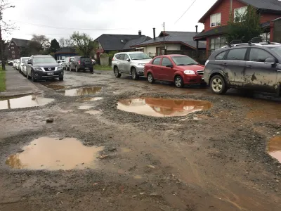 Concejal Becerra destaca modificación legal: Municipios podrán reparar calles de forma directa