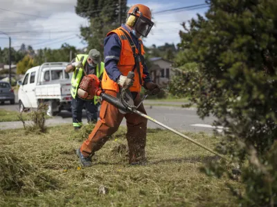 Comenzará a operar  en el mes de abril: Concejo Municipal aprobó nuevo  servicio de mantención de  Áreas Verdes