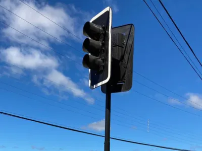 Conexión de semáforos en Puerto Varas alcanza 40% de avance