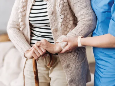 Día Mundial del Parkinson: la enfermedad neurodegenerativa que afecta a más de 30 mil personas en Chile