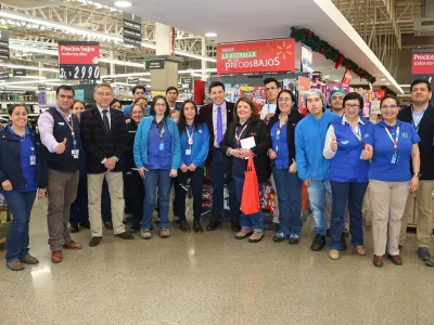 Dirigentes sindicales hacen llamado al público a anticipar compras de fin de año por feriado irrenunciable 