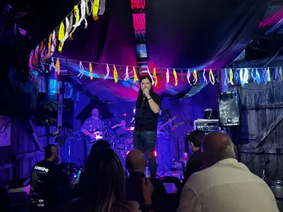 “En Clave Grunge”: la propuesta noventera que propone la “En Clave Music Band” en Dreams Puerto Varas