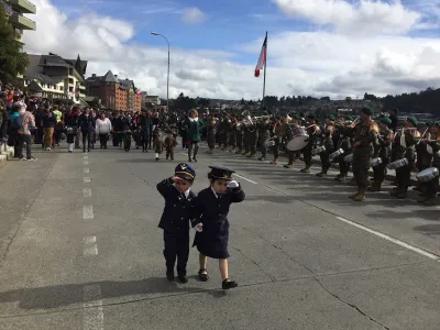 En Imágenes: Más de 30 colegios de la comuna participaron en Desfile Escolar de Fiestas Patrias