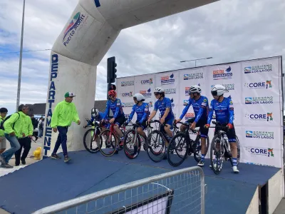 En Vuelta al Sur ciclistas puertovarinos se subieron al podio y Plus Perfomance Solutos lideró clasificación general