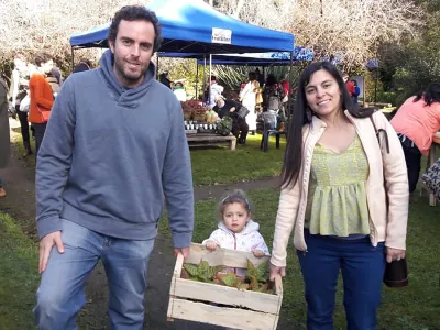 Exitosa segunda versión de la feria de trueque de plantas y semillas en el Museo Colonial Alemán de Frutillar