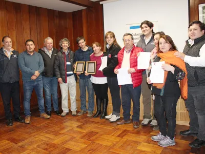 Fondo de Acceso a la Energía benefició a dos juntas de vecinos de Cochamó para tener energía eléctrica y agua caliente gracias a las energías limpias