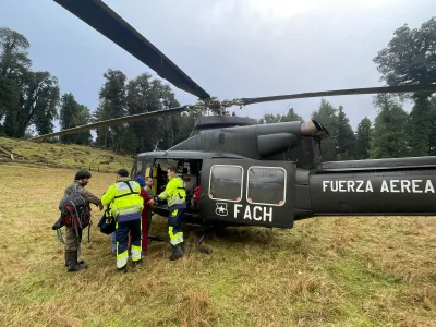 Fuerza Aérea Evacuó de Emergencia a Adulta Mayor desde Valle El Callao comuna de Puerto Varas